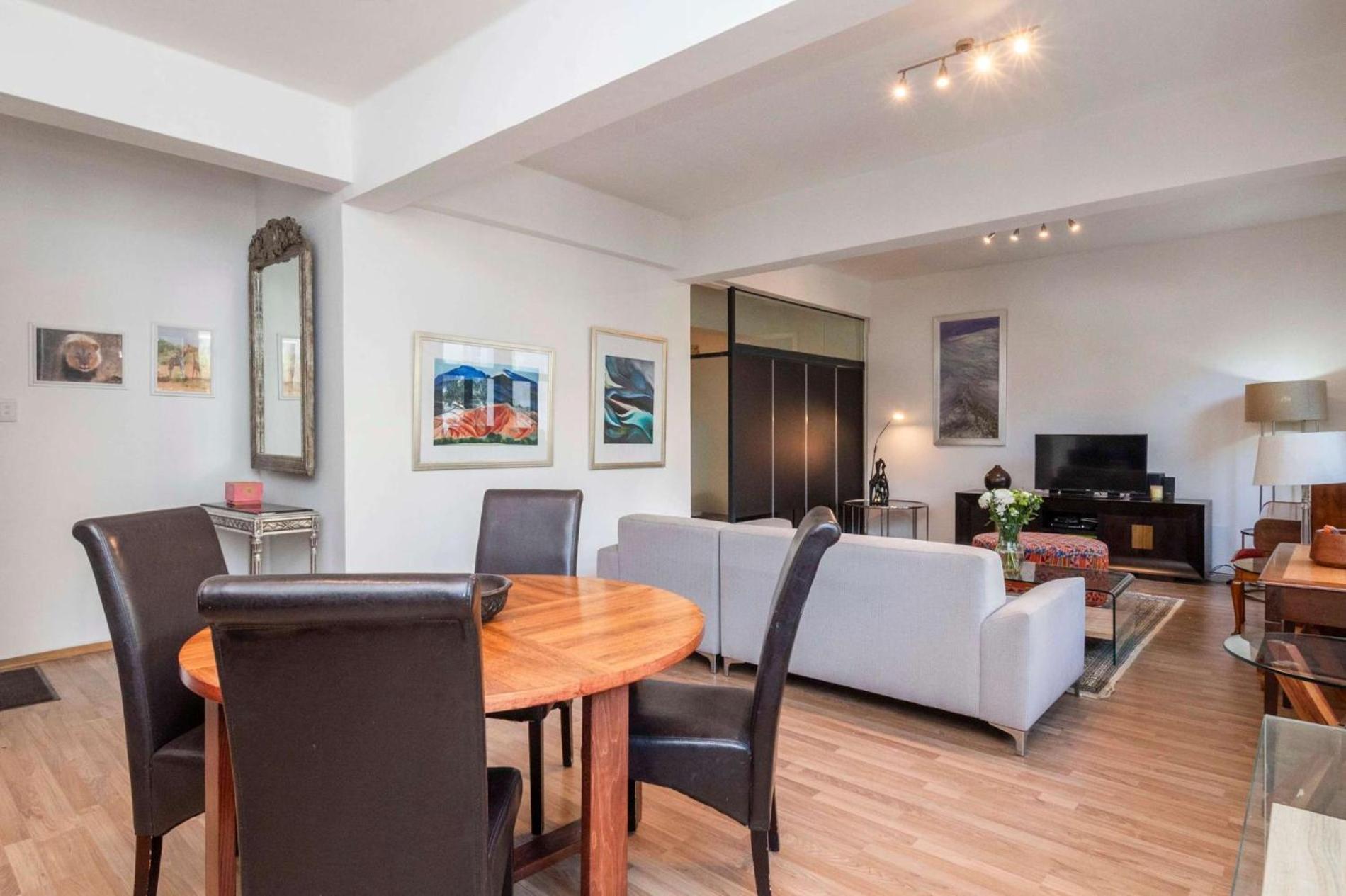 Greenmarket Place Contemporary Retreat * Cape Town