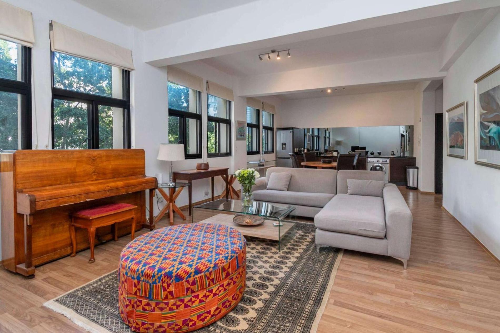 Greenmarket Place Contemporary Retreat Apartment Cape Town